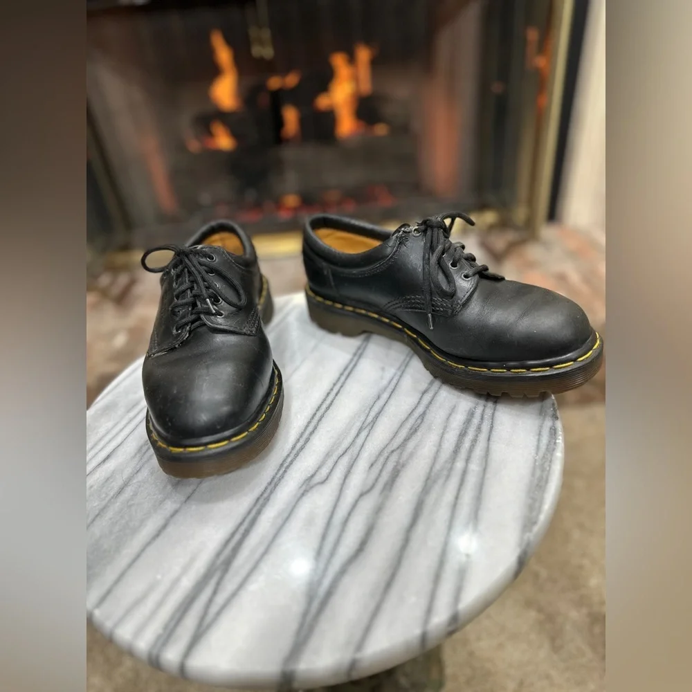 Dr. Martens 8053 Made in England Leather Oxford Shoes Men’s 9 / Women’s 10 Black
